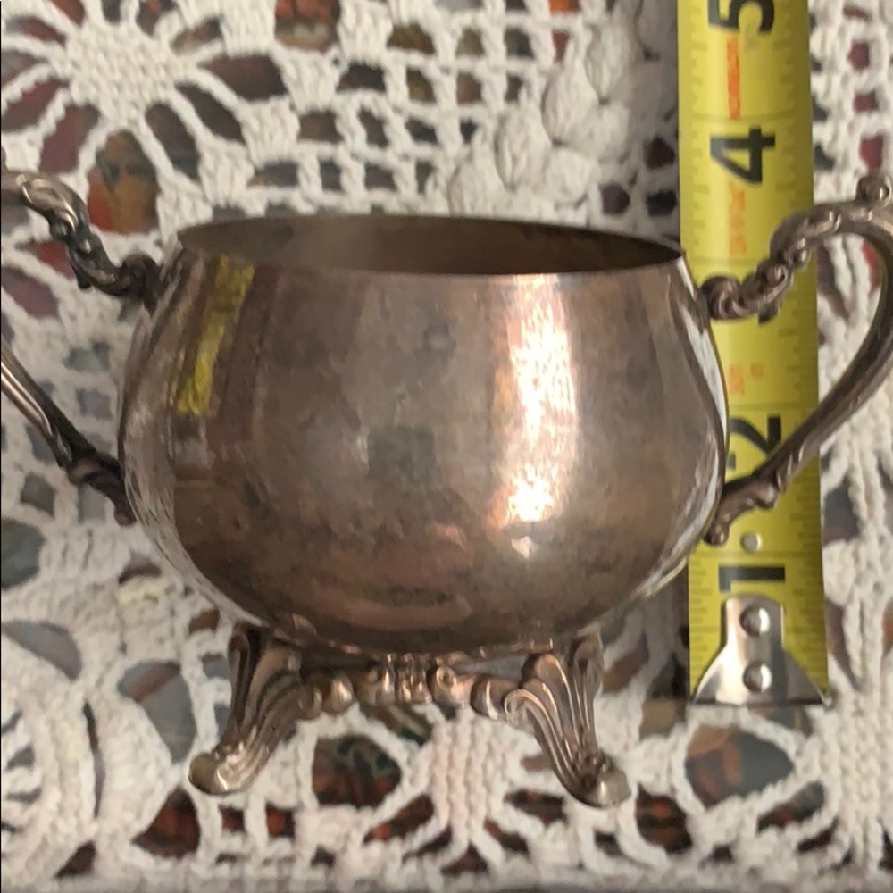 ONEIDA SILVER SUGAR CUBE HOLDER ONEIDA USA